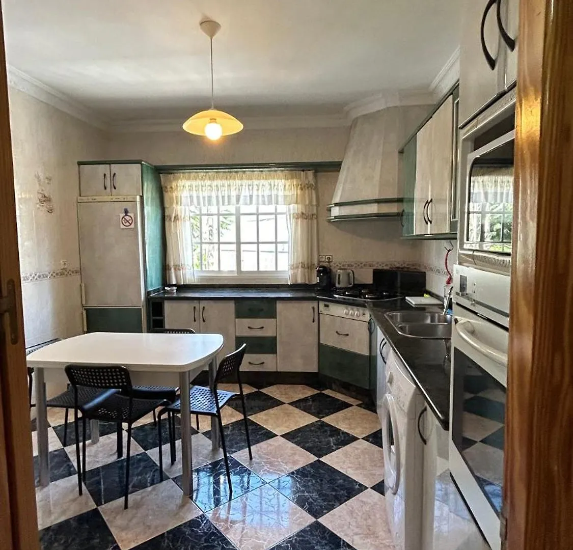 Apartmán Piso En Arenas De Velez Màlaga